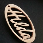 Portachiavi intagliato personalizzato legno