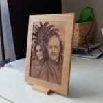 Foto riportata su legno di faggio dopo un accurato processo di perfezionamento con cnc 21 per 29